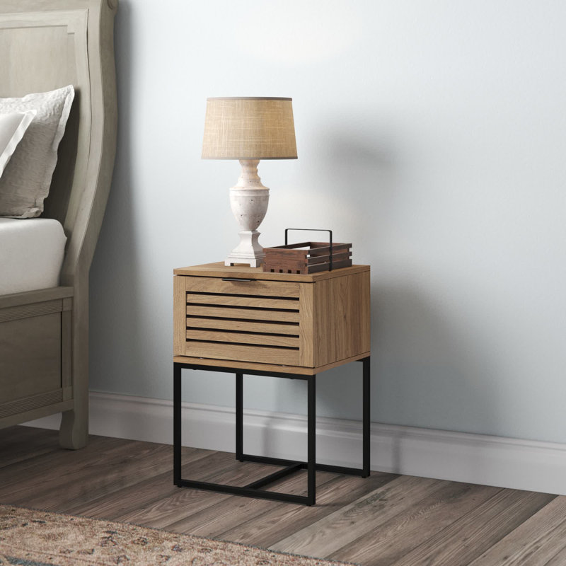 Ignaat 18'' W Nightstand, English Oak