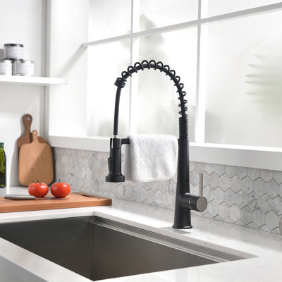 Robinet rétractable pour évier de cuisine noir, robinet à poignée simple moderne noir, Thrive