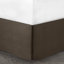 Édredon 7 pièces très grand - Broderie en tissu de style contemporain et élégant comprenant un édredon, des taies décoratives, des oreillers et une jupe de lit-131376145-131376148