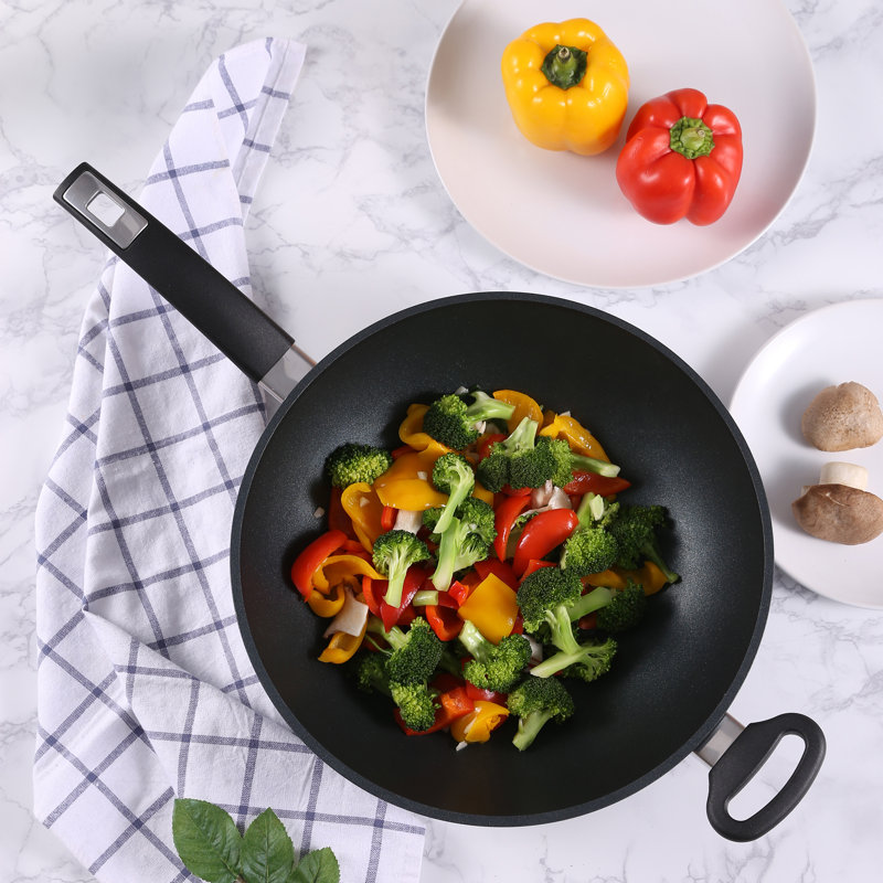 Ultimate 5-Quart Nonstick Cast Aluminum Wok with Glass Lid