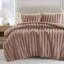 Ensemble de couette côtelée luxueuse 3 pièces en velours microfibre imitation fourrure, couleur moka, format king-135105740