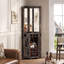 Armoire de bar d'angle de 72 pouces de haut avec porte de grange, rangement pour le vin, support en verre et miroir
