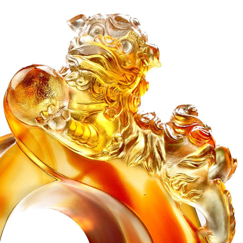 Sculpture en cristal, Foo Dog et Ruyi LIULI | Le lion qui gambade accueille les bonnes augures