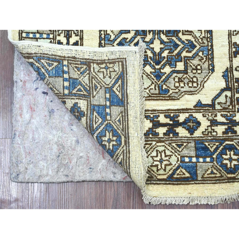 Tapis perle 2 pi 7 po x 8 pi 3 po blanc Ersari avec pieds d'éléphant, noué à la main, colorants naturels, tissage dense, laine pure, tapis oriental