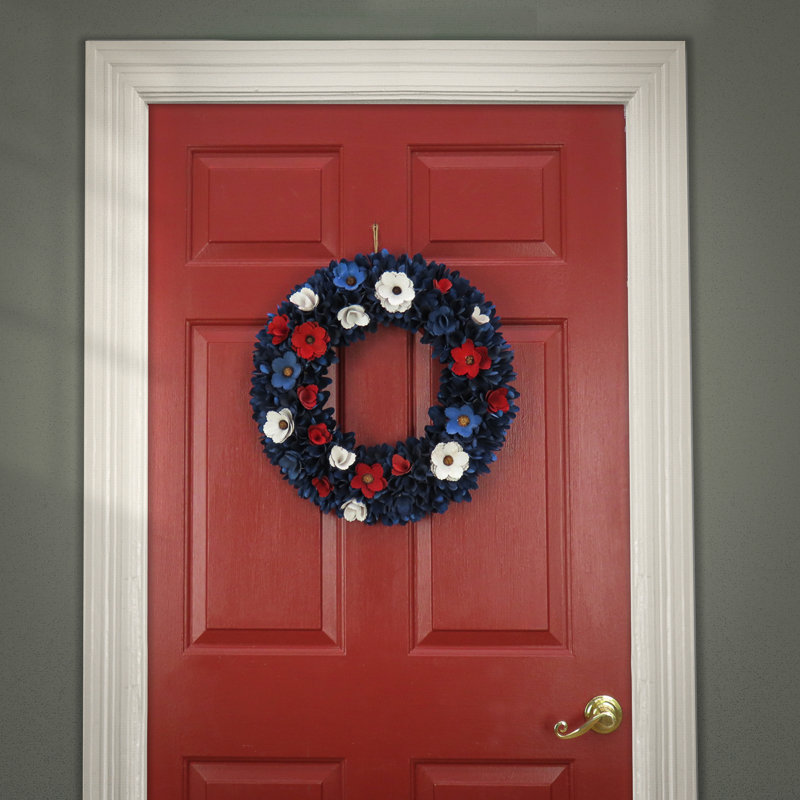 Couronne florale rouge, blanche et bleue 20 po The Holiday Aisle®
