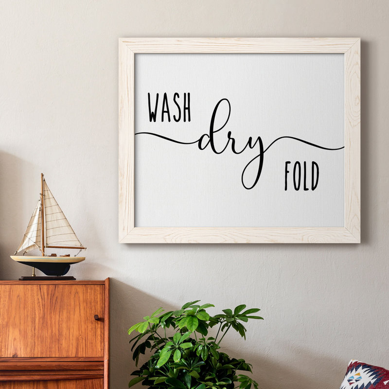 «Wash Dry Fold», art textuel sur toile, H 20 po x l 17 po x P 1,5 po, Blanc
