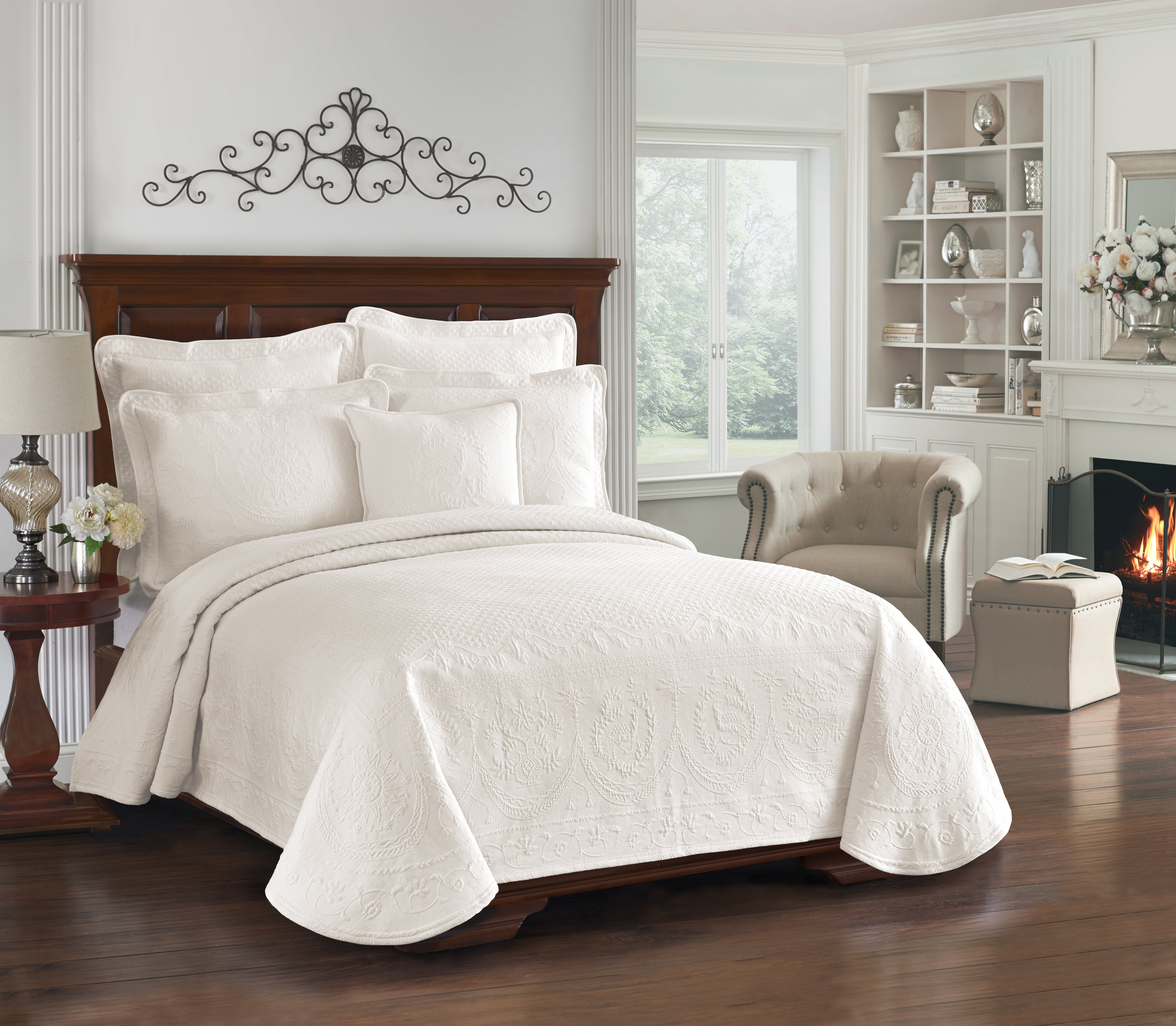Historic Charleston King Charles Matelasse Cotton Traditional Coverlet