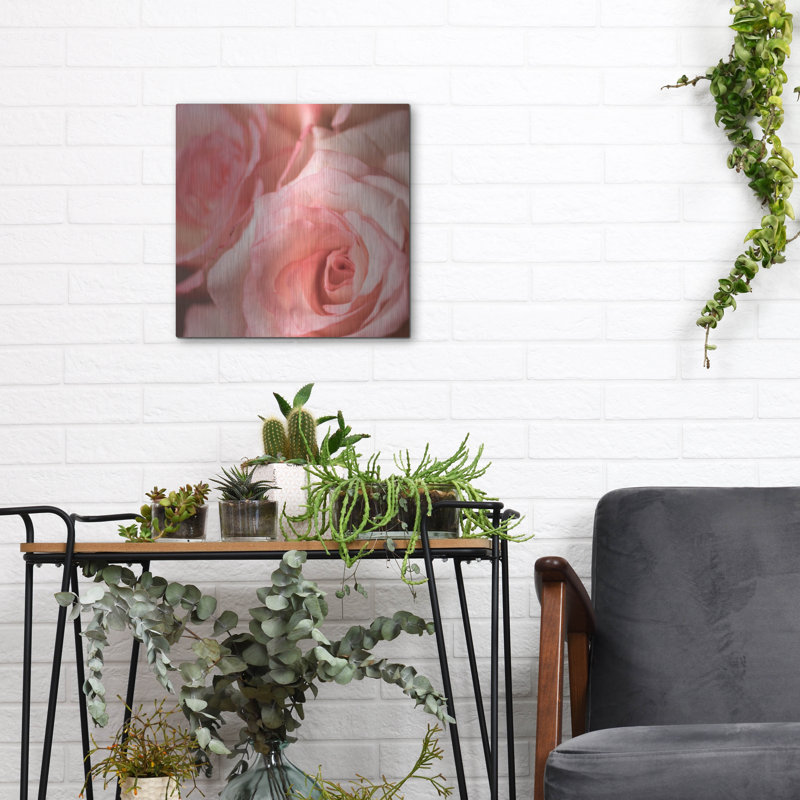 Rose rose 2 pi par Photoinc Studio, art mural en métal, 24 po x 24 po, H 12 po x l 12 po