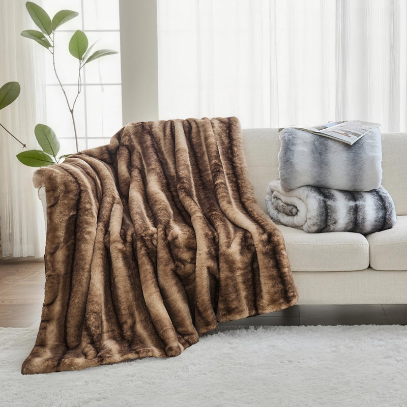 Luxury Faux Fur Blanket - Super Thick Warm Long Fluff Fuzzy Throw Blanket for Bed, Throw, Brown