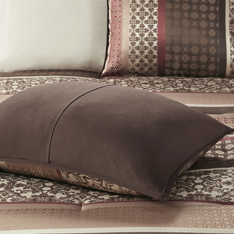 Édredon grand lit rouge 7 pièces - style traditionnel, coussins décoratifs inclus pour un magnifique imprimé géométrique