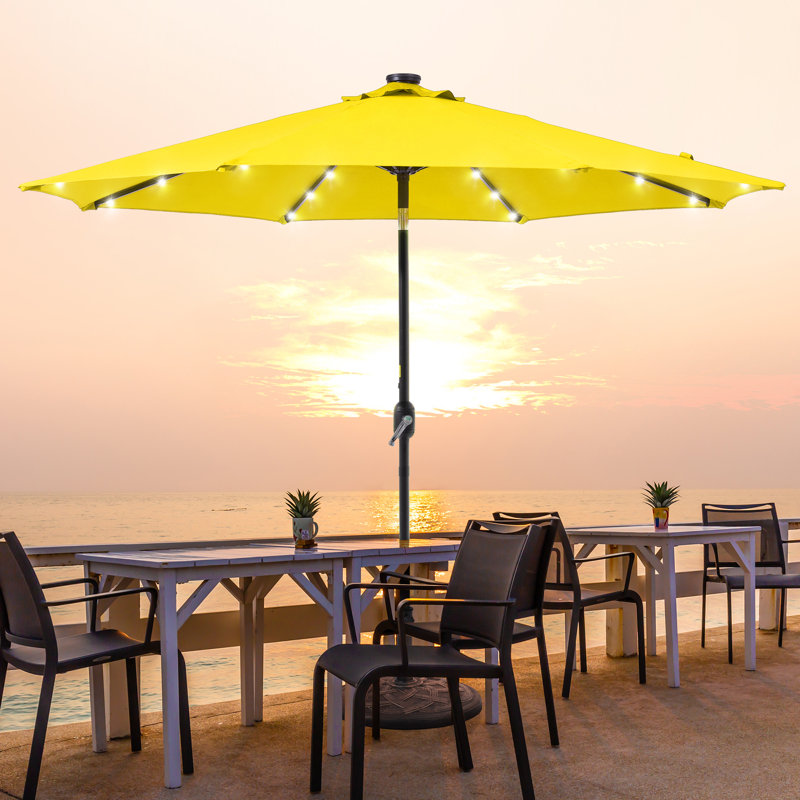 Parasol de marché lumineux 9 pi Kenmore, Jaune