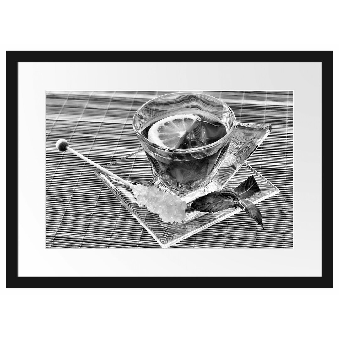 Gerahmtes Poster Tasse Tee mit Minze