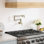 Robinet de cuisine mural avec bras rétractable KRAUS Oletto