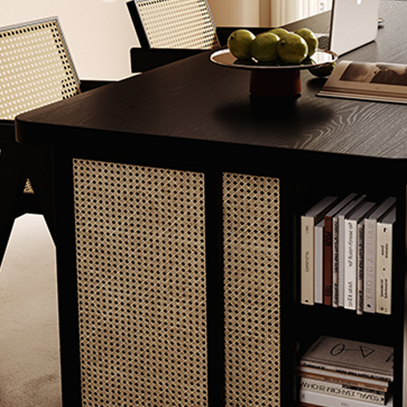 Bureau rectangulaire en bois de frêne noir avec rangement en rotin, H 29,52 po x l 70,86 po x P 31,49 po