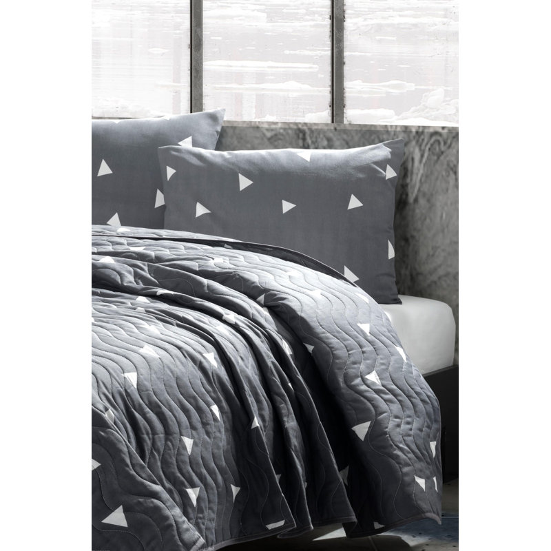 Quilt Set with Pillowcases, All-Season Lightweight, Digitally Printed Design, 65% Cotton – Soft, Durable, Machine Washable