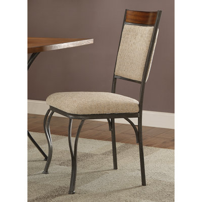 Chaise de patio avec coussin