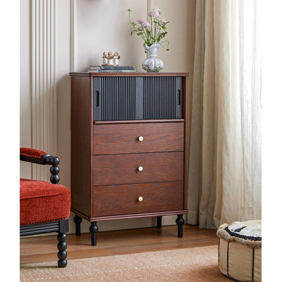 Elegant Red Oak Chest of Drawers, Timeless Style