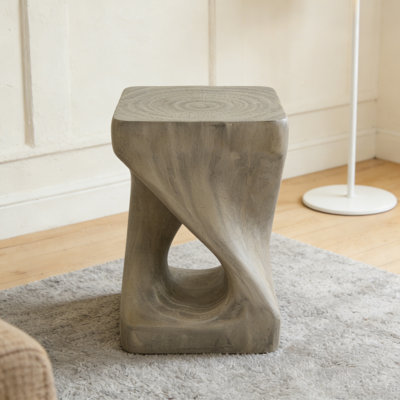 Table d'appoint à texture de bois