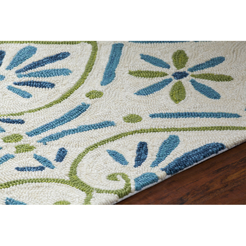 Tapis intérieur / extérieur abstrait en polypropylène bleu, vert et beige touffeté à la machine Shoreham