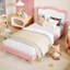 Structure de lit doux et rembourrée à profil bas avec support en lattes de bois, rose ou blanc-423887295-423887289
