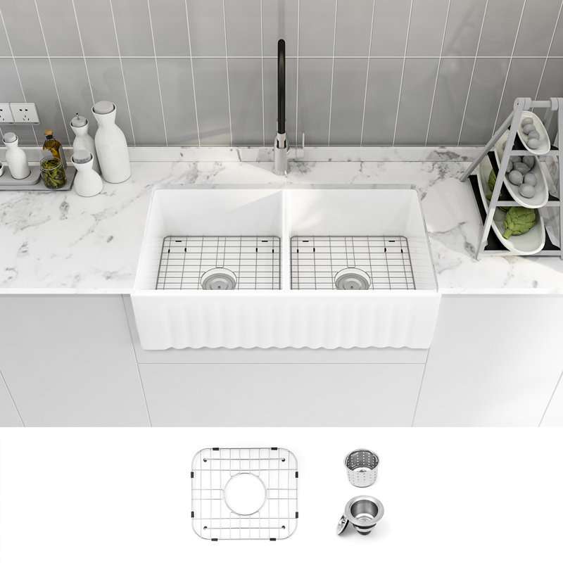 33" L x 18" W Farmhouse Kitchen Sink