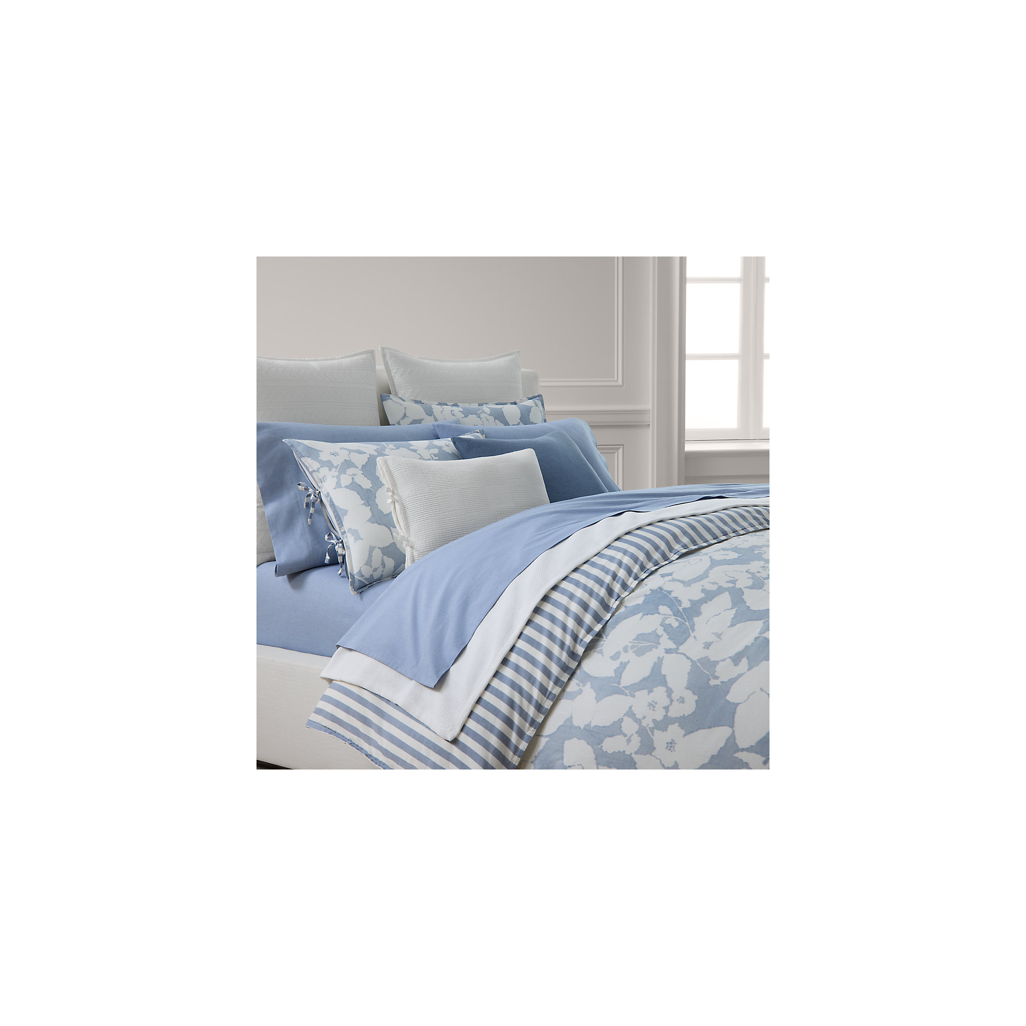 Willa Chambray and Cream Reversible Cotton Farmhouse / Country 3 Piece Comforter Set, Full/Queen Comforter + 2 Pillow Shams