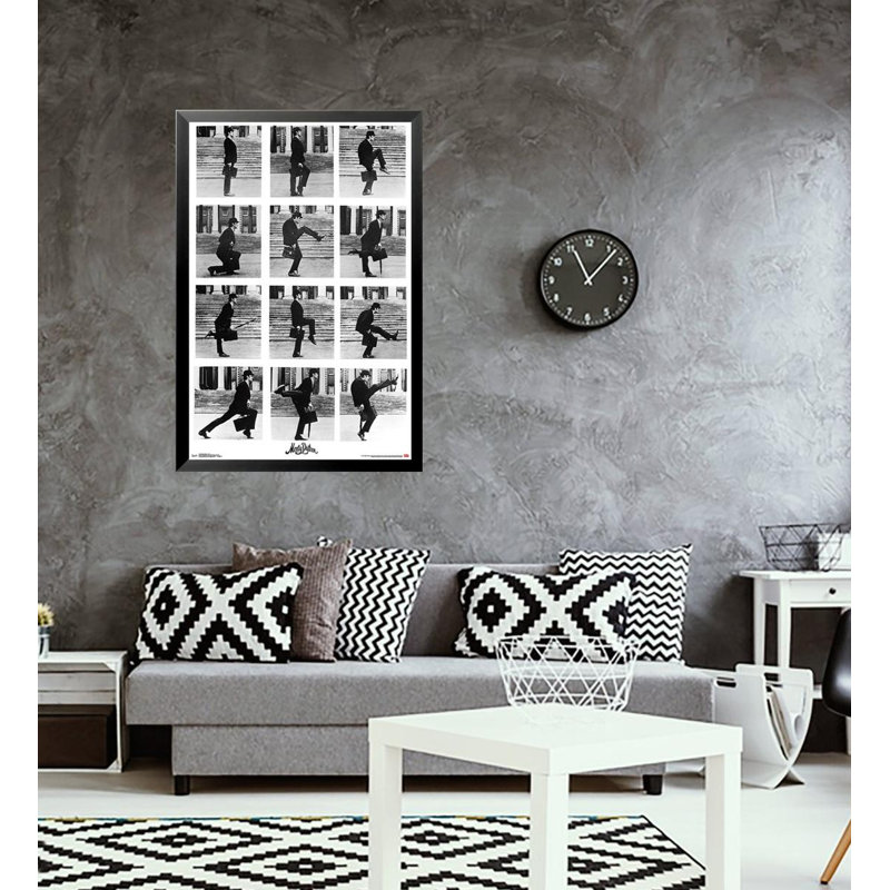 Monty Python - reproduction d'impression sur papier, Papier encadré noir, H 36,5 po x l 24,75 po x P 1 po