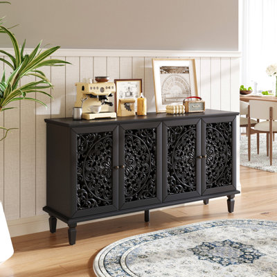 Buffet antique 60 "avec sculptures florales avec pieds en bois massif et poignées en laiton antique et tablettes réglables