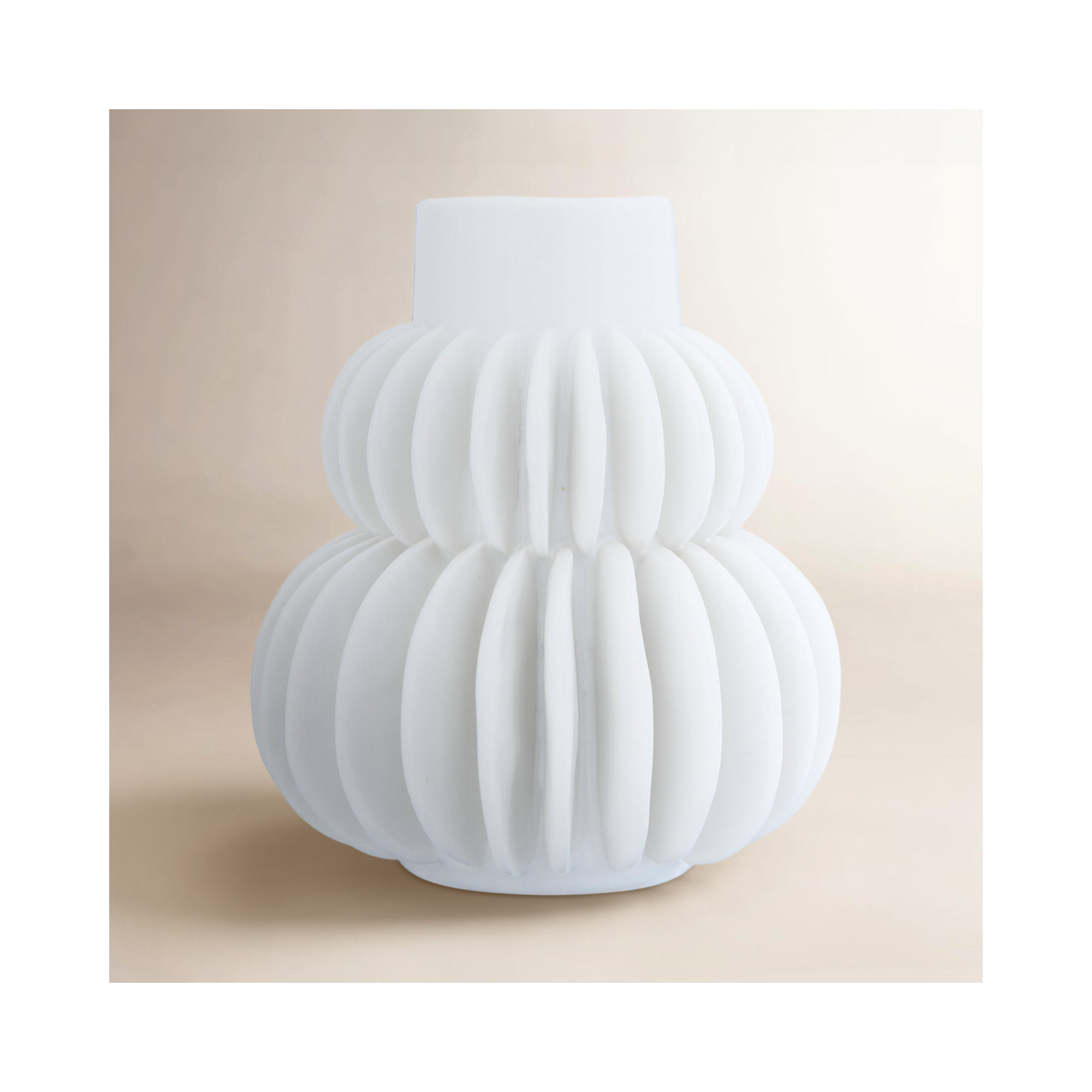 Daniela 4.75'' Handmade Stoneware Table Vase