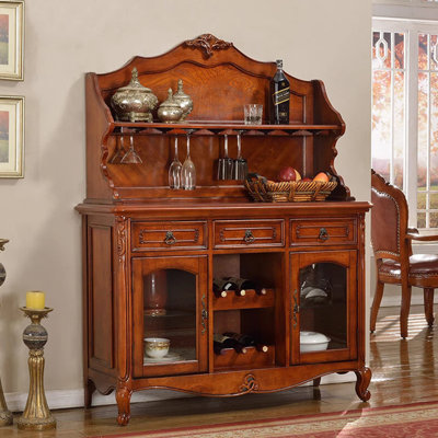American-style wood retro wine cabinet.