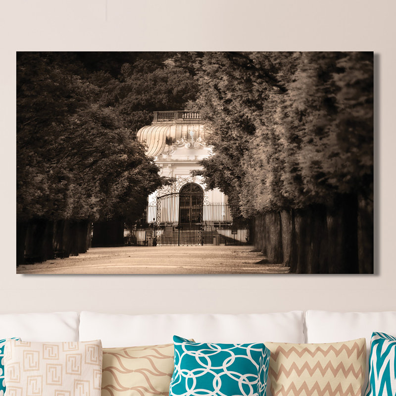 " Vienna Walk ", 18" H x 30" W
