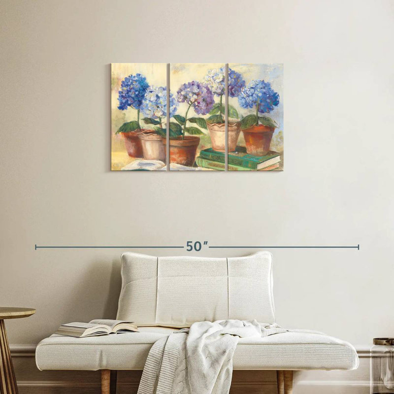 Harnek Gardeners Hydrangeas, 20" H x 33" W