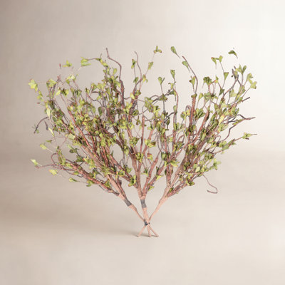 Arrangement de brindilles de bois