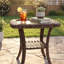 Chaises de patio pivotantes à bascule avec table-1667750599