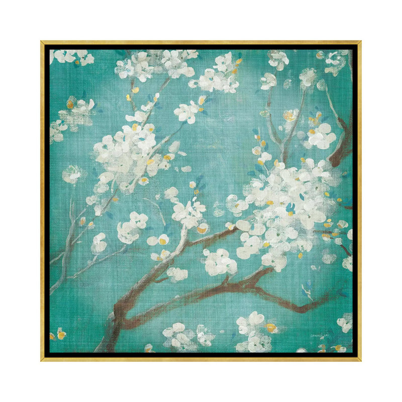 "White Cherry Blossoms I" par Danhui nai, reproduction d’art, Toile encadrée d'or, H 26 po x l 26 po x P 1,5 po, Pas de tapis