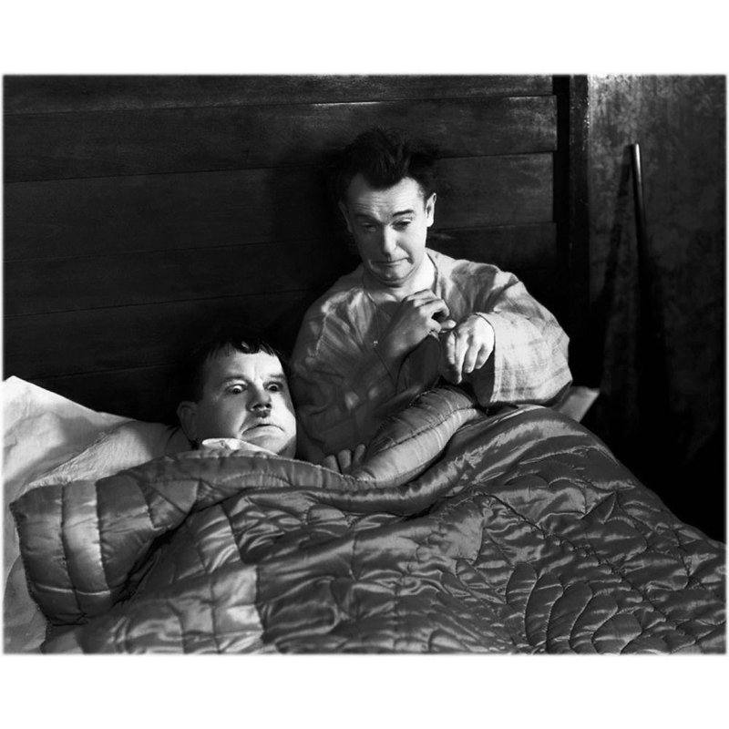 «Red Barrel Studio®», galerie de photos d'Hollywood sur toile tendue: Laurel and Hardy, Chump at Oxford, H 28 po x l 34 po