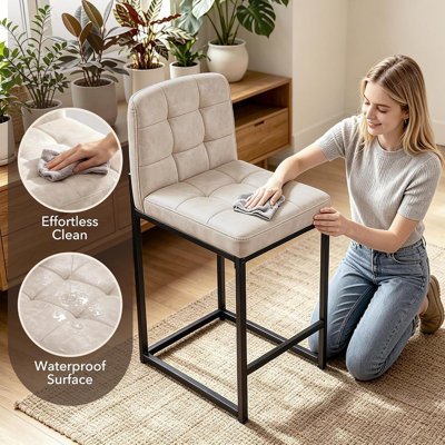 Ensemble de 6 tabourets de bar à hauteur de comptoir en similicuir, chaises rembourrées sans accoudoirs avec dossier grillagé, structure en métal robuste pour îlot de cuisine