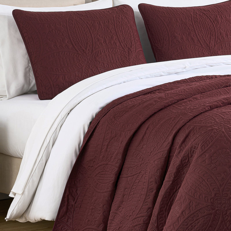Austin Microfiber Reversible 3-Piece Coverlet / Bedspread Set, King Coverlet / Bedspread + 2 King Shams, Burgundy