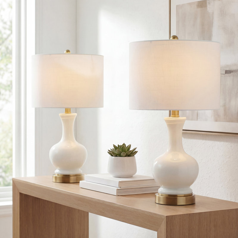 Hillsville Table Lamp, White/Brass Gold