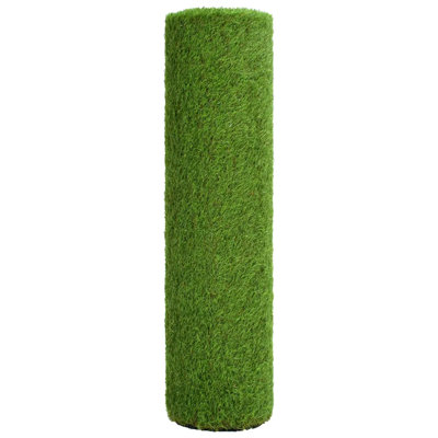 Faux Grass in Freestanding