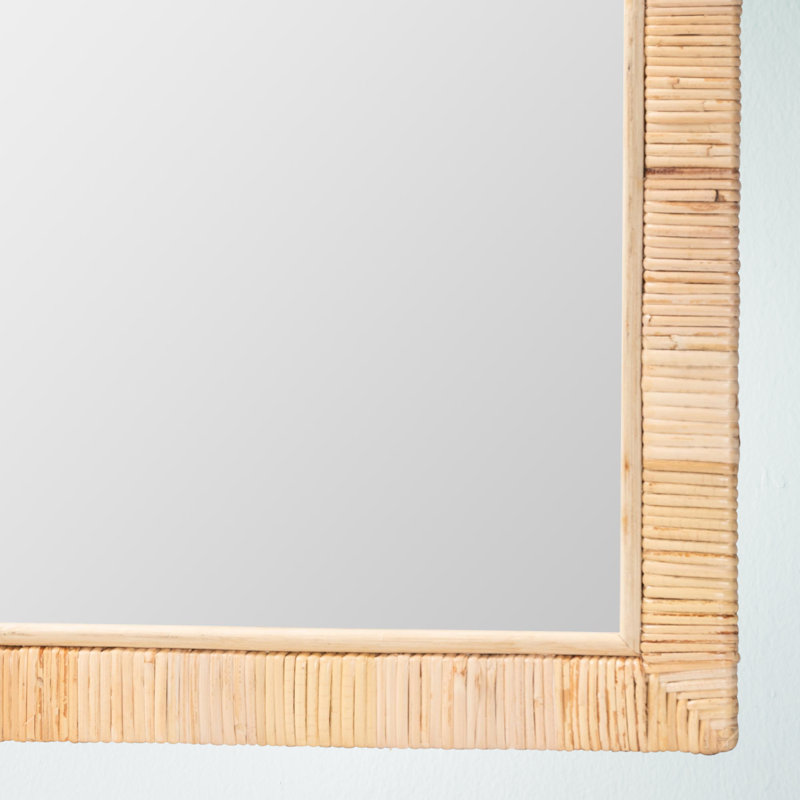 Miroir d'appoint mural en rotin naturel de style bohémien Clark, 32,05 po x 21,54 po