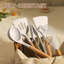Ensemble d'ustensiles de cuisine Chef Kitchen, ensemble de 33 ustensiles de cuisine antiadhésifs en silicone avec support, ensemble d'ustensiles de cuisine en silicone à poignée en bois (kaki)