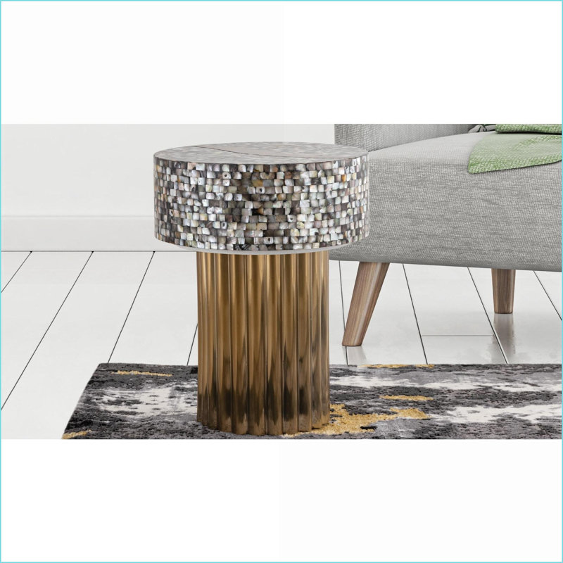 Table basse moderne en nacre avec accents en laiton, base robuste en acier inoxydable pour le salon