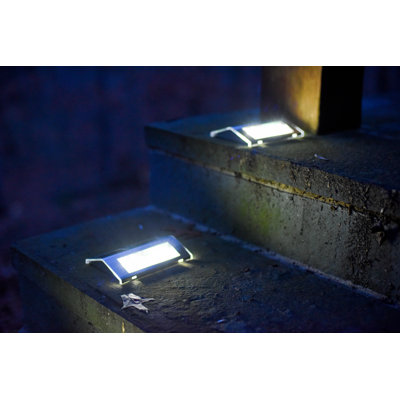 Decorative Solar Integrated LED Metal Deck Light Pack