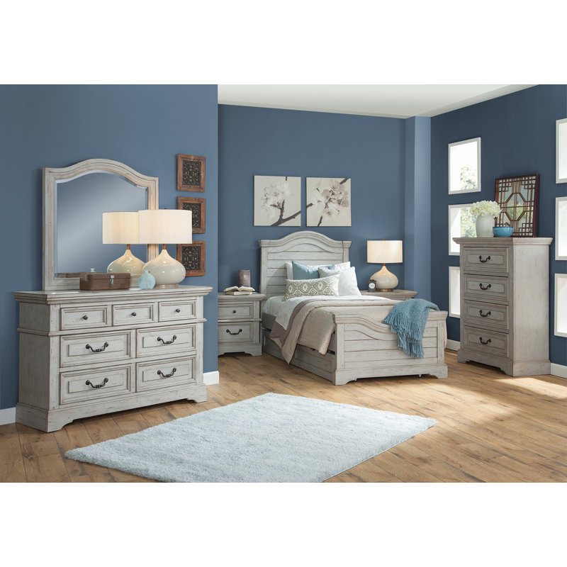 Alexei 64.25'' W 7 - Drawer Dresser, Antique Gray