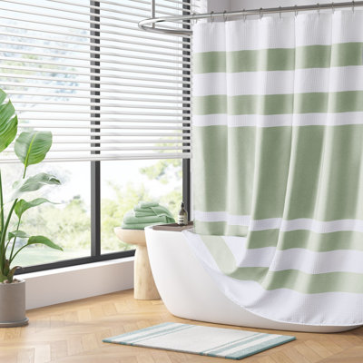 Rideau de douche Spa Waffle Taupe 72 x 72 po avec traitement 3M