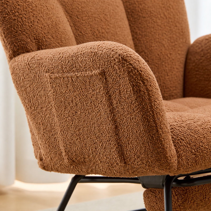 Ensemble chaise berçante à oreilles et repose-pieds en tissu Teddy, chaise d'allaitement avec poche latérale, base en bois massif, marron