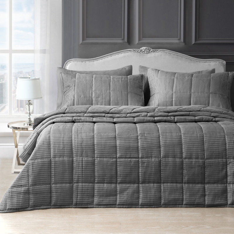 Nasya Classic Waffle Weave Quilted Bedspread Set, 254 x 228 cm, Charcoal