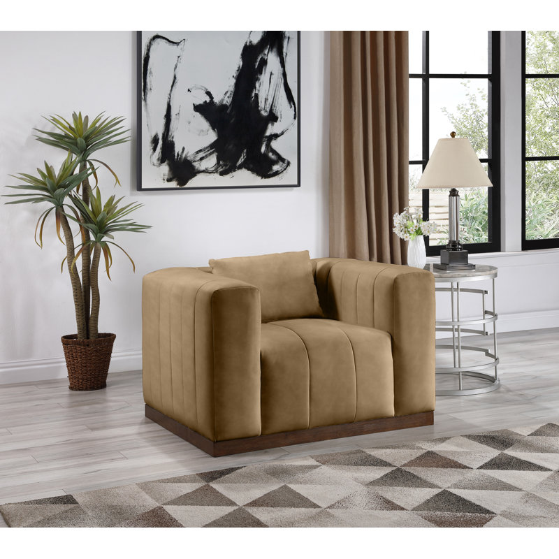Chaise en cuir Shondreka, Cuir brun clair végétalien
