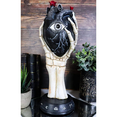 Ananio Figurines & Sculptures